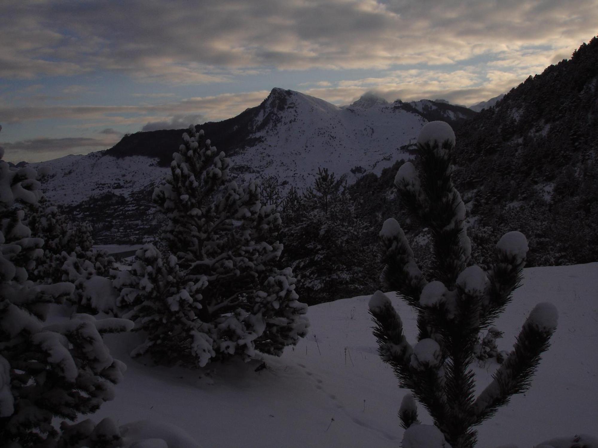 Hotel Valle De Izas Sallent De Gallego Bagian luar foto